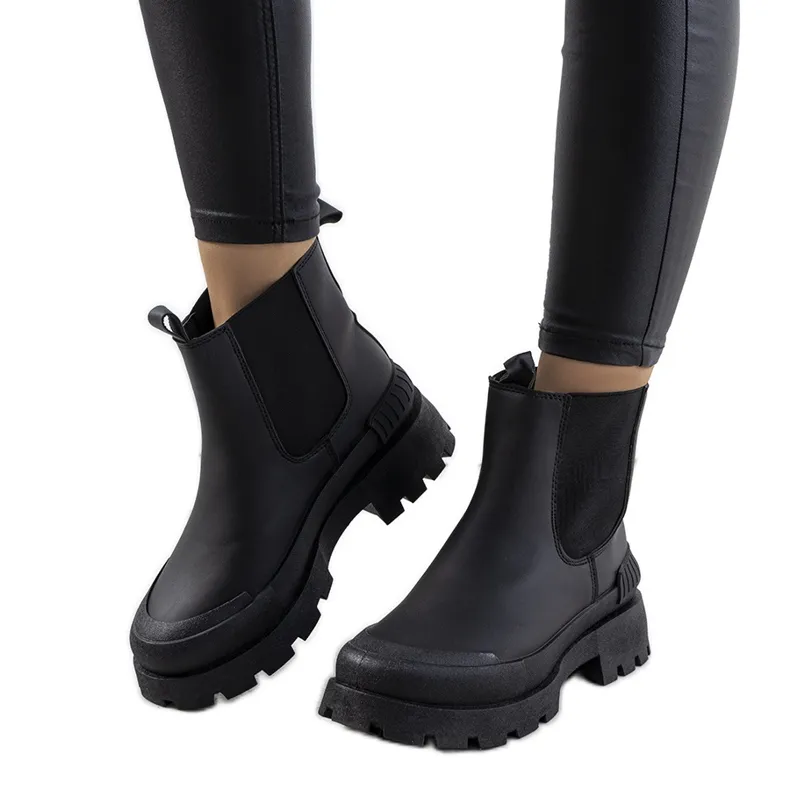 Black Kamisa boots