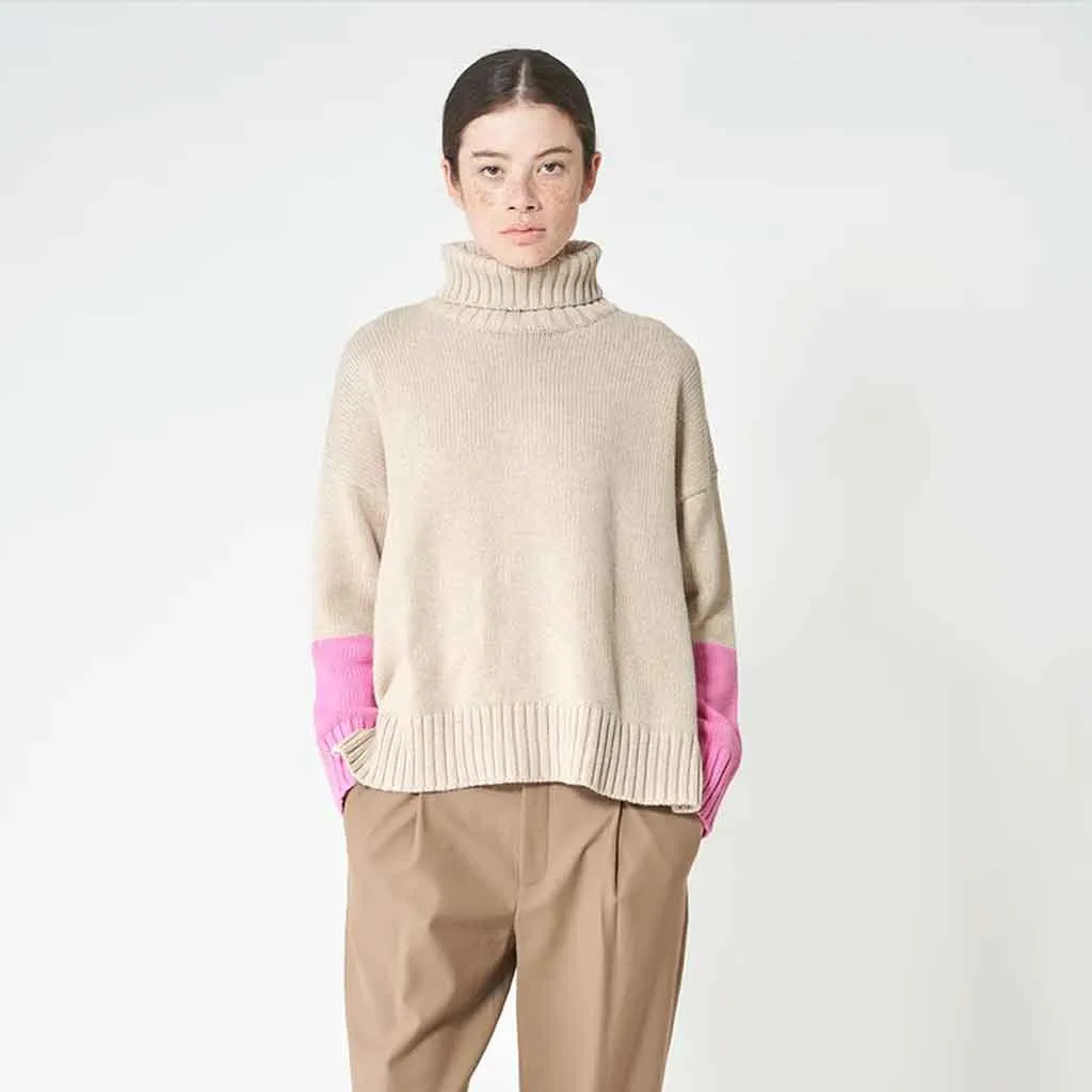 Hau Turtleneck Sweater - Beige/Pink