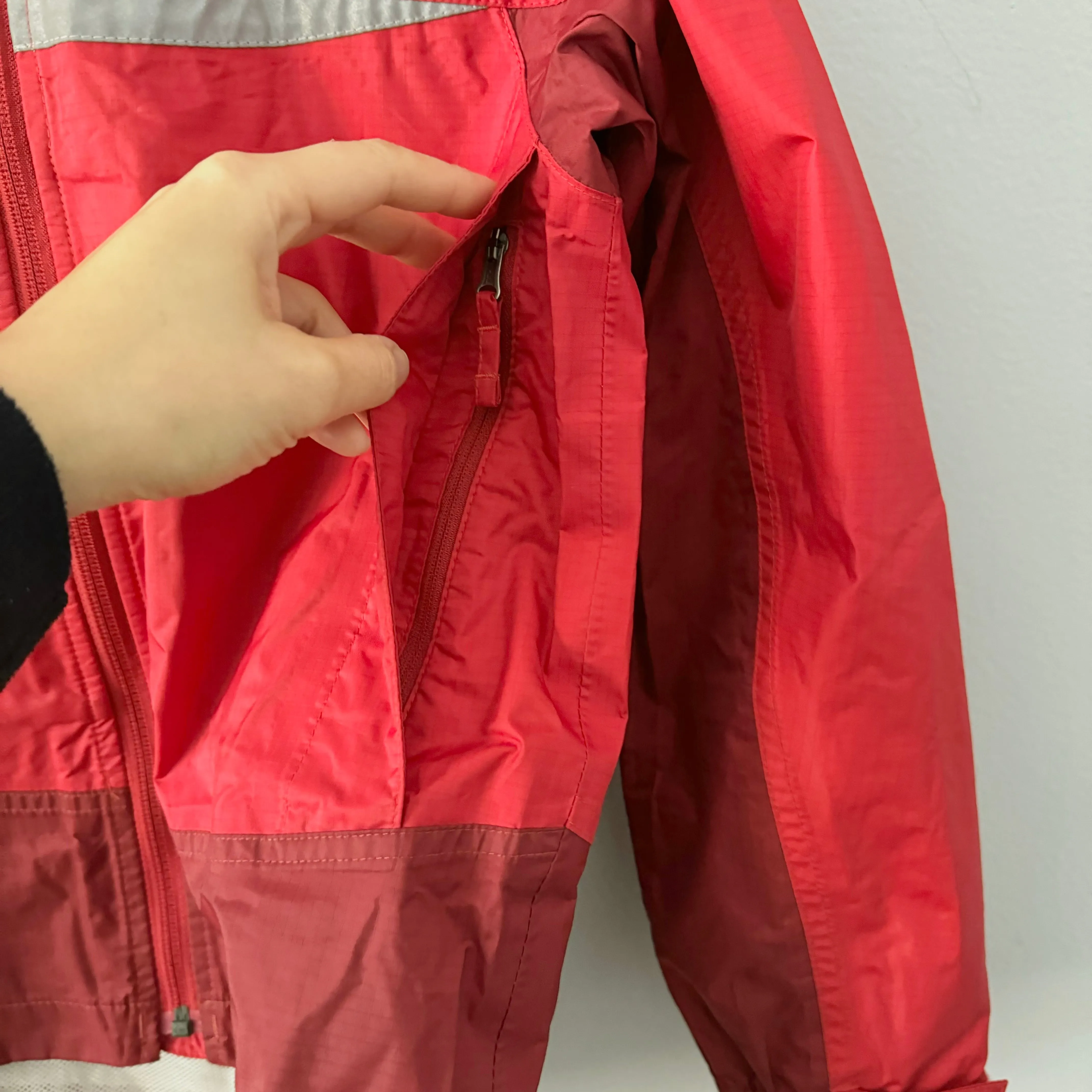 LL Bean / Red windbreaker / 6-7Y