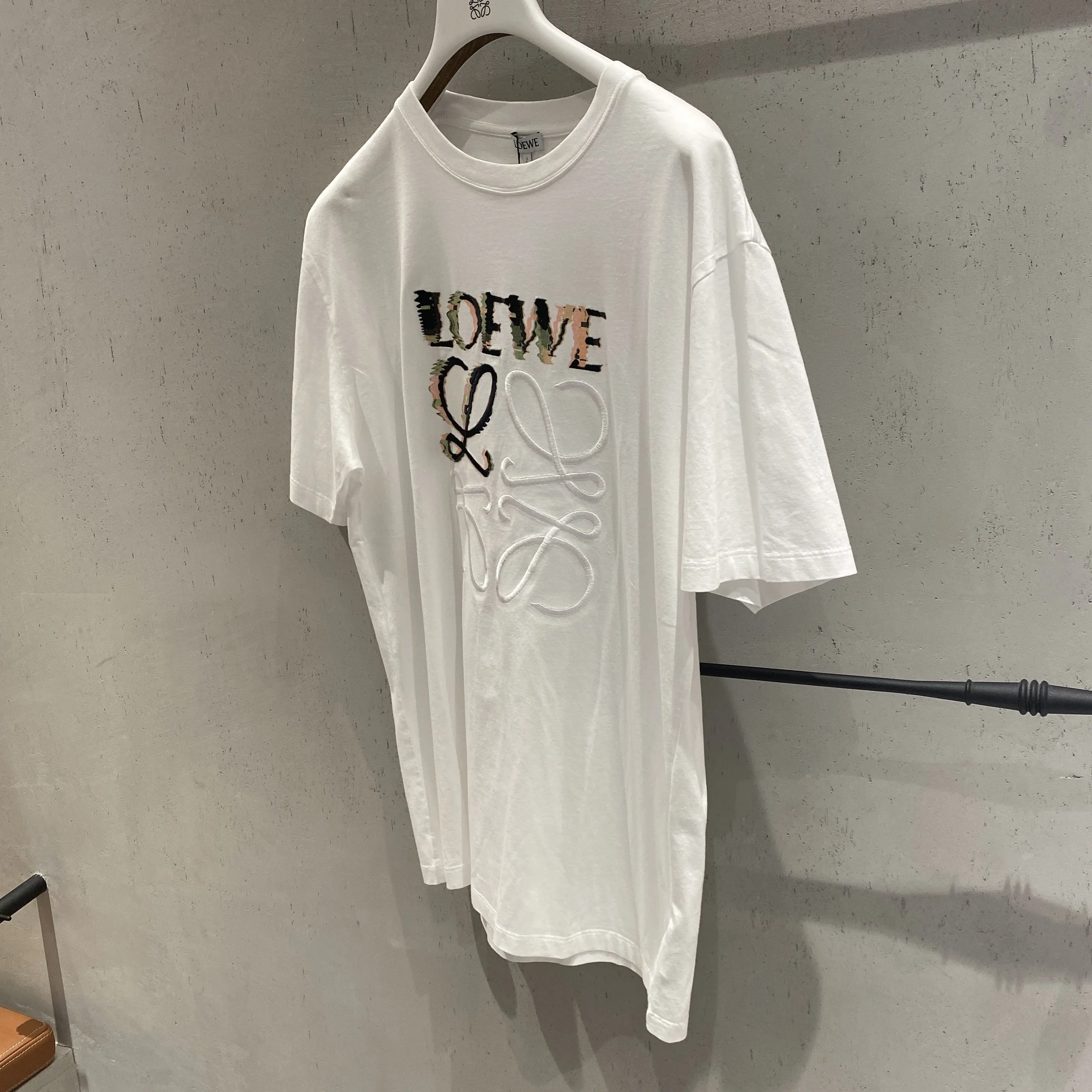 LOEWE  |Luxury T-Shirts