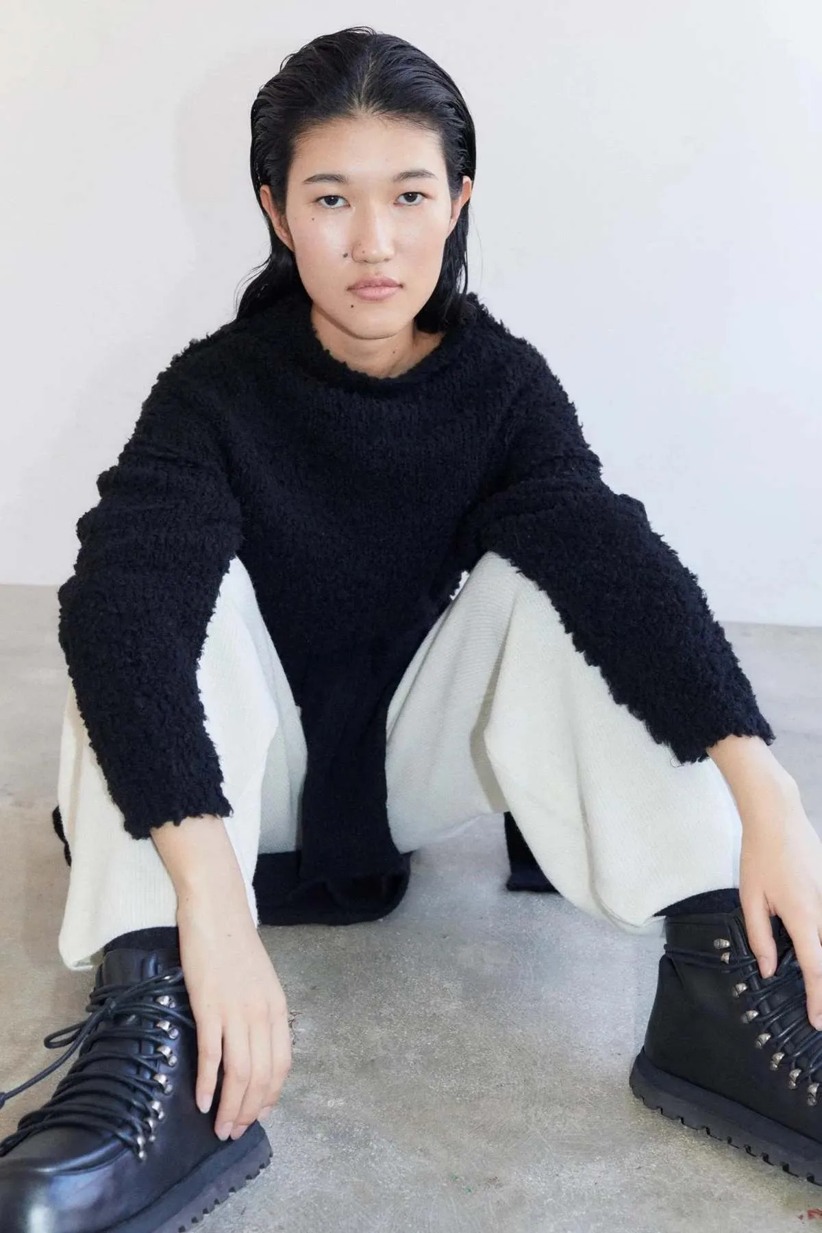 Nemuri Sweater - Black