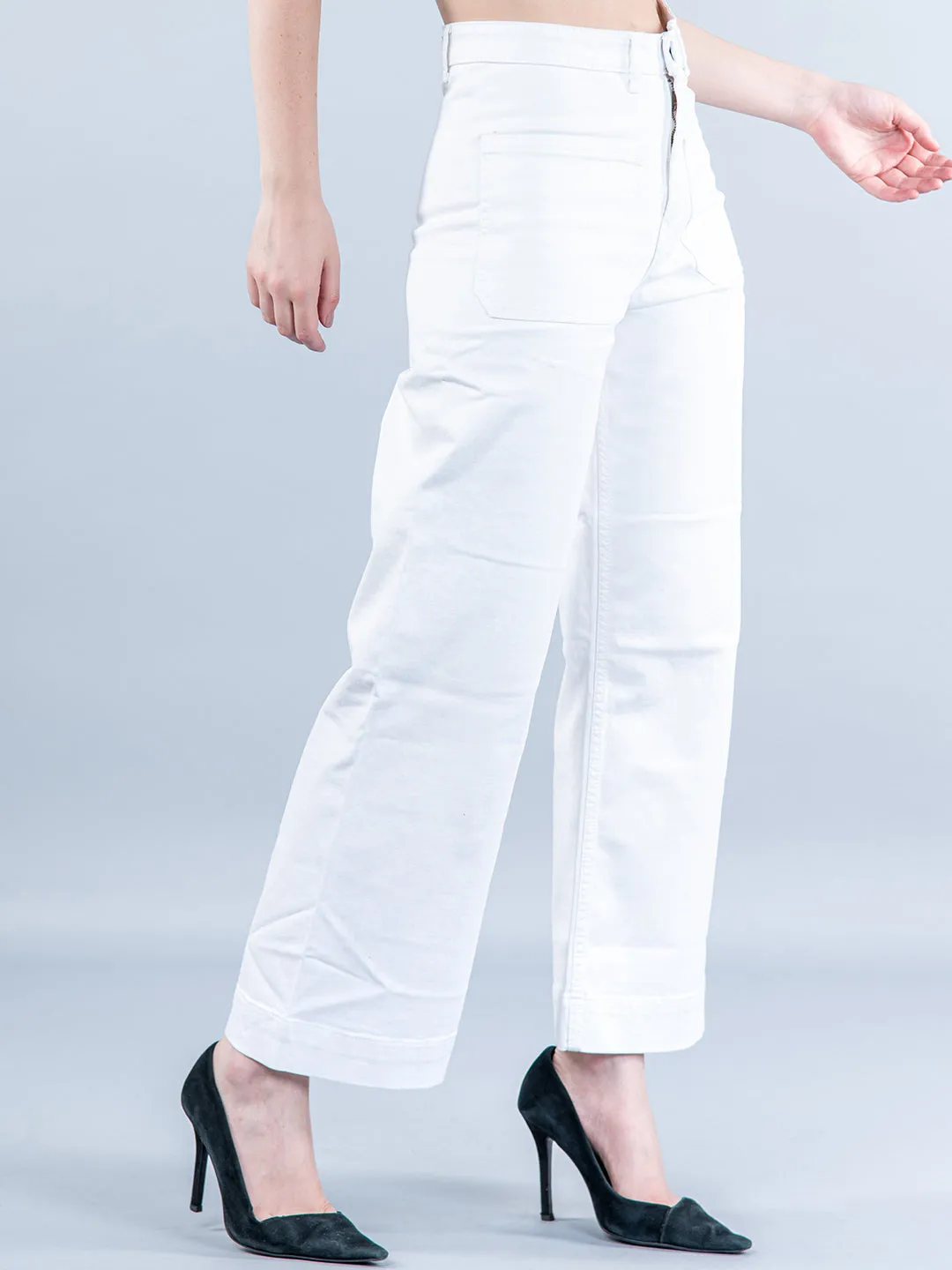 Two Pocket White Flared Jeans For Women