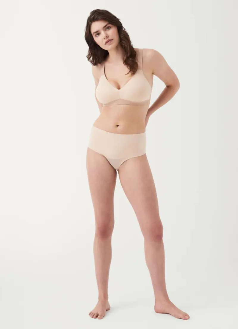 Undie-tectable Smoothing Brief