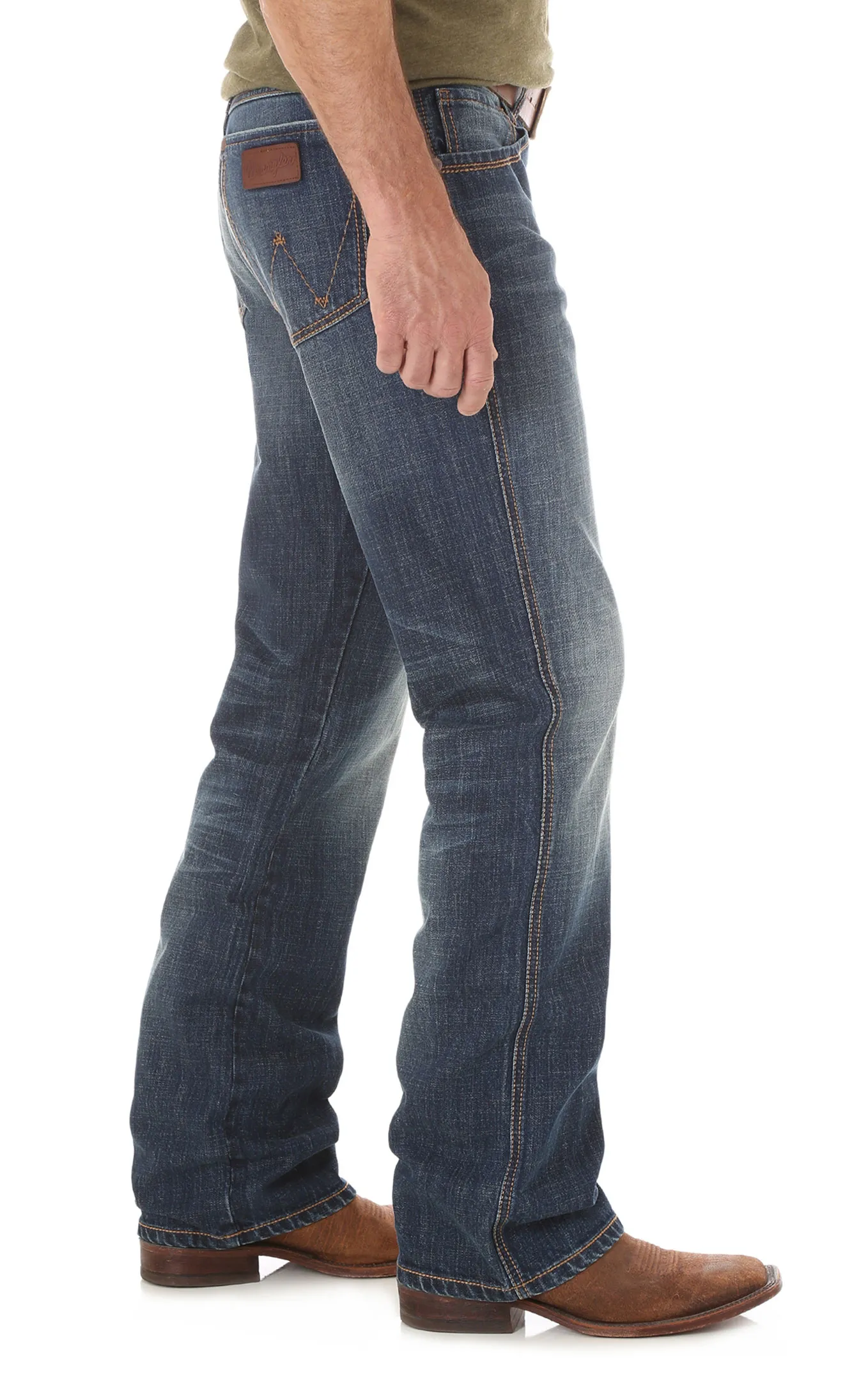 Wrangler Retro Men's Jackson Hole Medium Wash Relaxed Fit Boot Cut Jean - Extended Sizes (44-46)